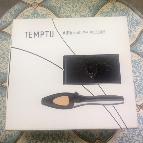 ❌SOLD❌ Temptu Air-brush make-up kit - Picture 2 of 8